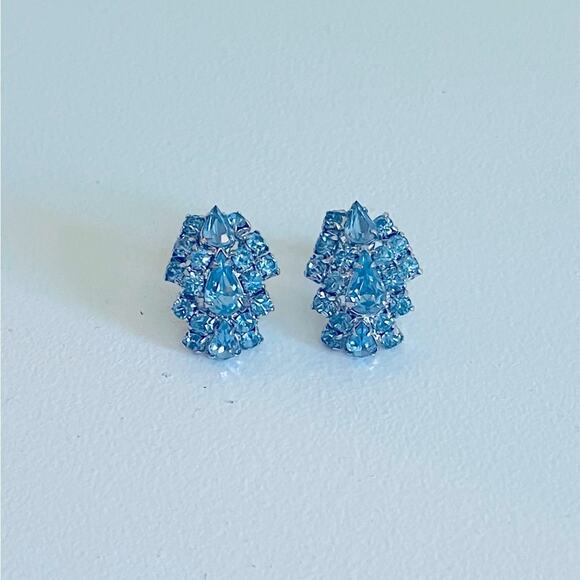 Vintage MCM 50s Blue Rhinestone Cluster Screw-Back Earrings Special Occasion - Picture 11 of 12